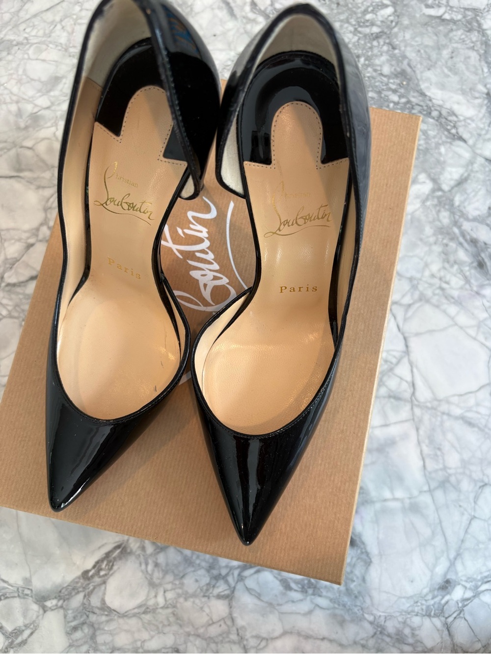 Christian Louboutin Black Patent Pointed Toe Pumps with Red Soles Like New - Picture 2 of 6